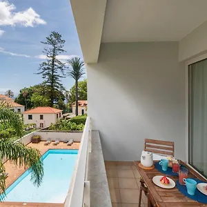 https://jasmineiro-ii-by-travel-to-madeira.madeira-islandshotels.com